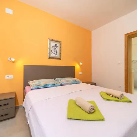1 Bedroom Front In Barbat